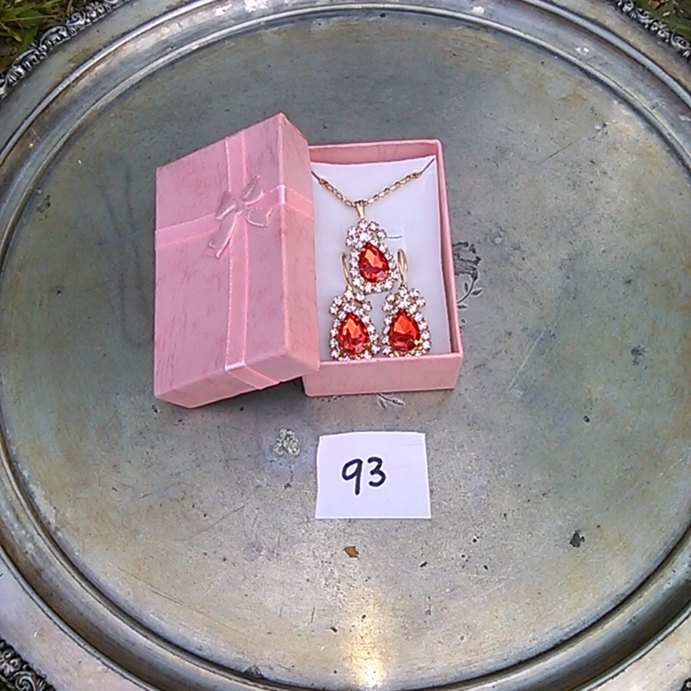 red and gold necklace and earring set